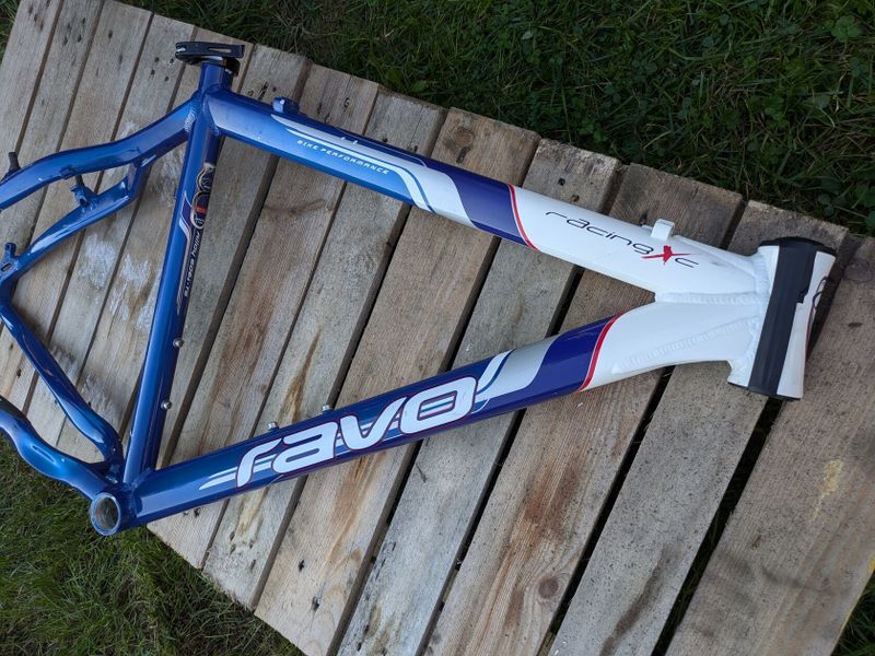 rám Ravo Racing XC 19"