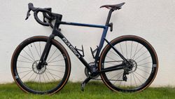 Prodám Basso Astra disc, camaleont, Sram Rival eTap AXS, Microtech RE38