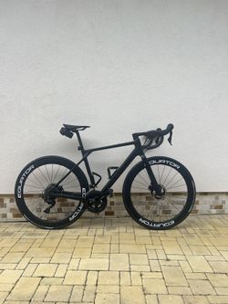 Canyon Endurace CF 7 disc - top stav 