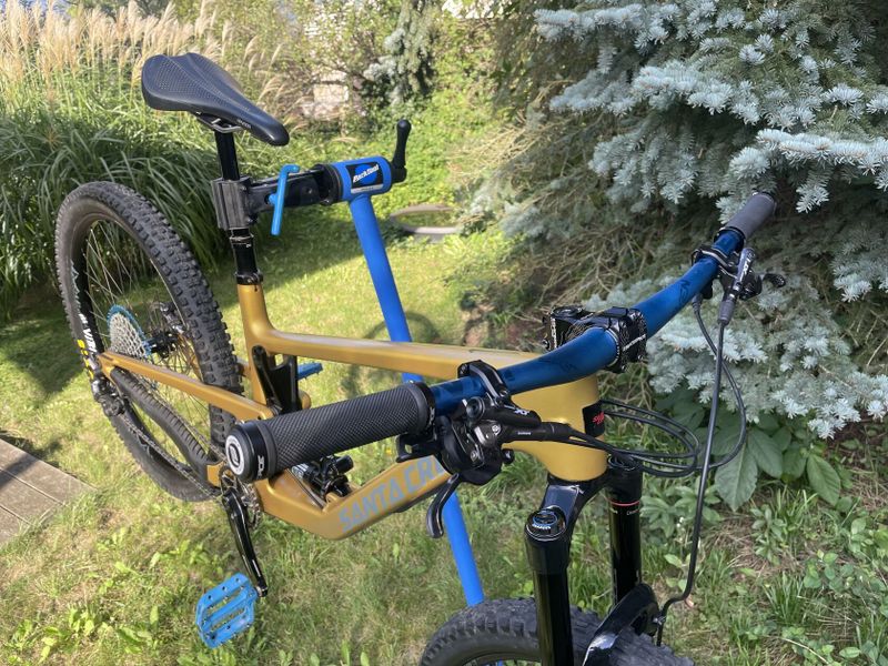 Santa Cruz Bronson V4 CC velikost L