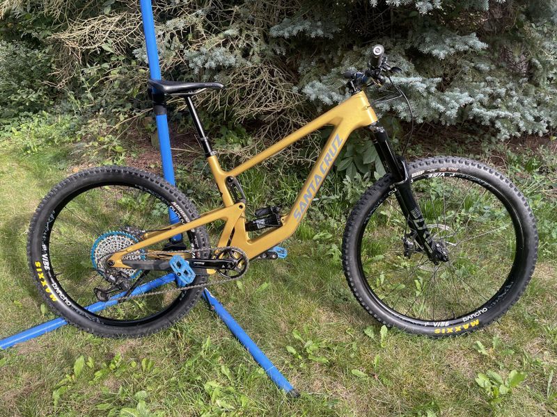 Santa Cruz Bronson V4 CC velikost L