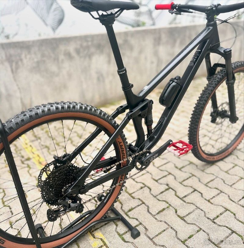 AKCE SLEVA NORCO FLUID FS 4 Black 29 vel. L