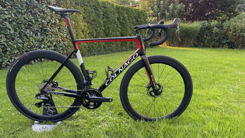 COLNAGO - V3, Ultegra 12 speed, karbonová kola