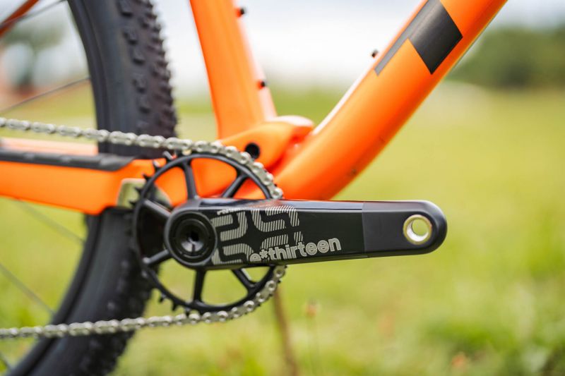 TREK Supercaliber Gen 1 - Factory Orange (vel. L)