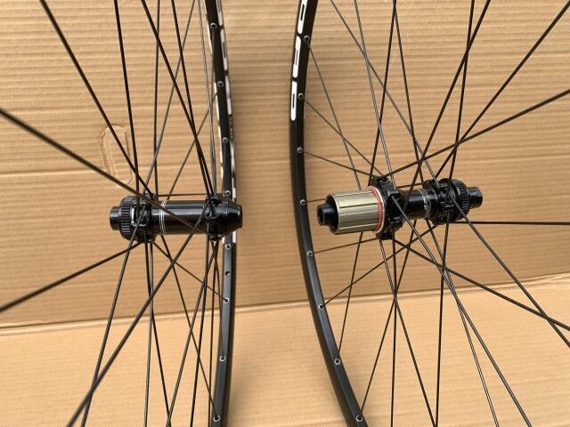 Galusková kola REMERX RTX, FORCE Team Disc SP CL, DT Swiss 24/24 d - 1620 g