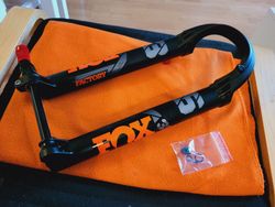 Nové FOX 36 Factory Grip2 VVC Boost Lower Leg 29" 2024