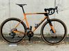 Cyklokrosové/Gravel kolo Giant TCX Advanced – Karbon, Elektrická Sada Sram Rival AXS, Velikost M/L