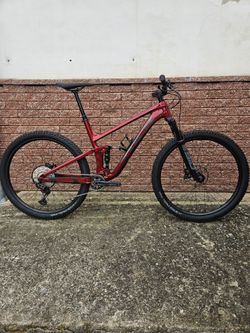 TREK Top Fuel 8 Gen 3 Crimson XL