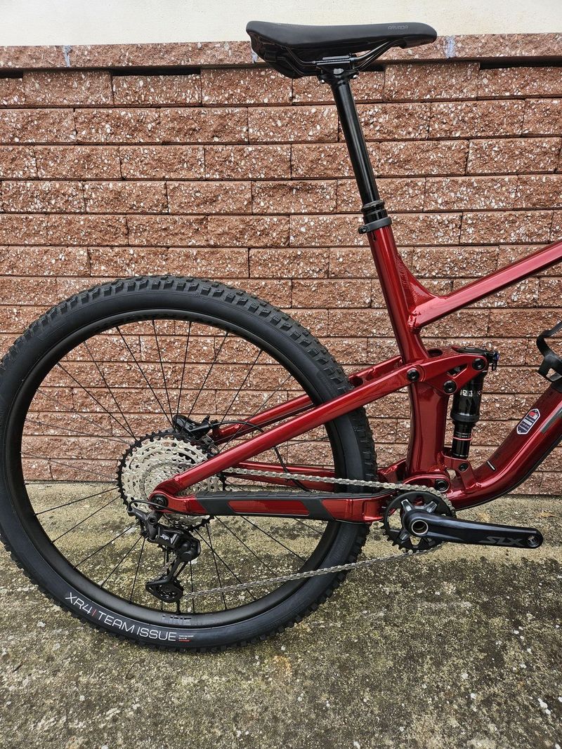 TREK Top Fuel 8 Gen 3 Crimson XL