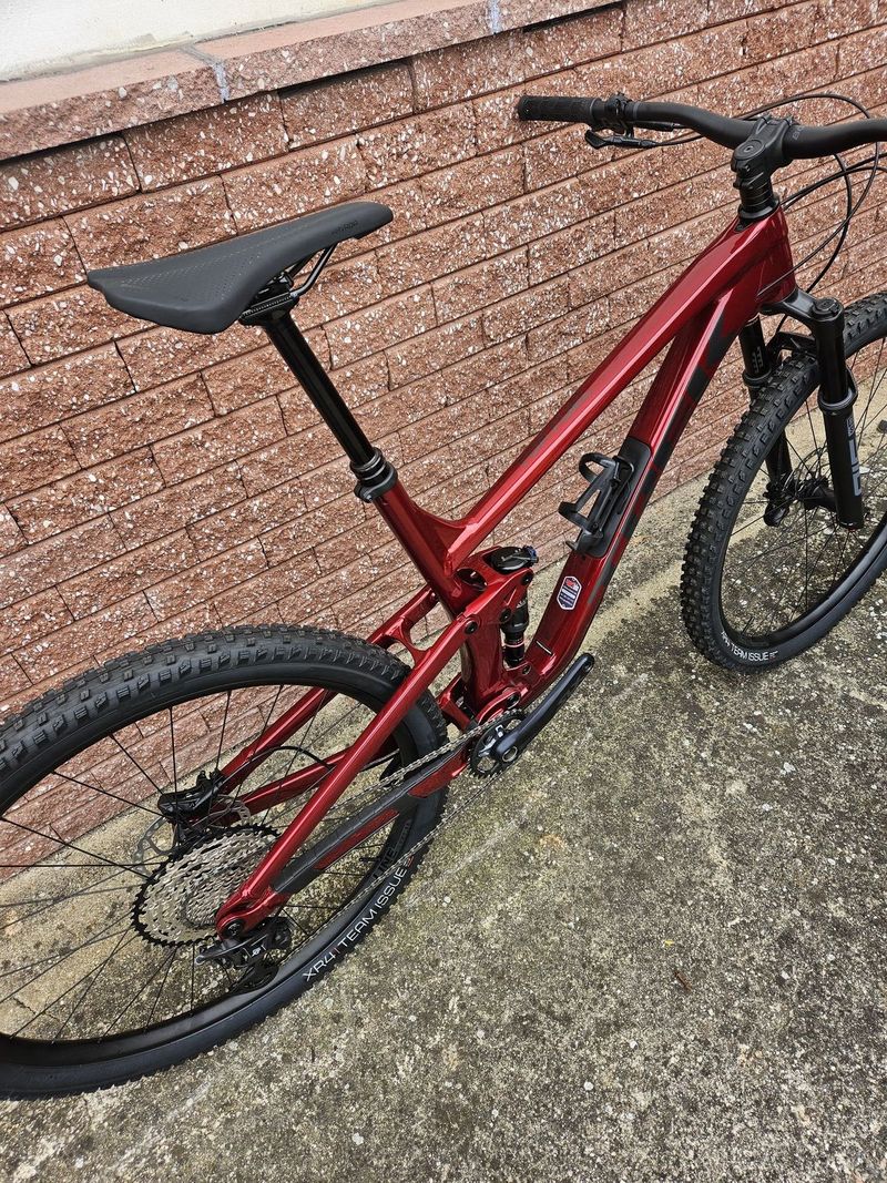 TREK Top Fuel 8 Gen 3 Crimson XL