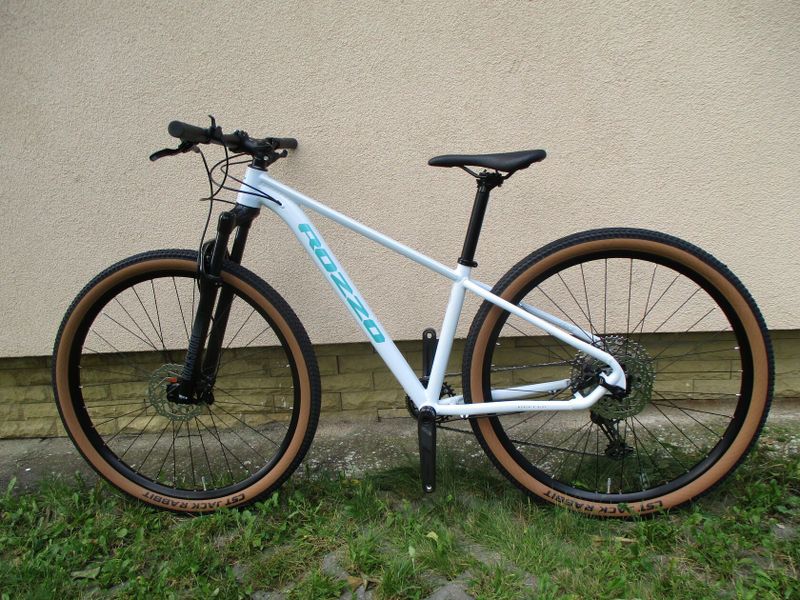 Nové 29" kolo ROZZO Grace 30, vzduchová vidlice Rock Shox Judy,Shimano SLX/Deore 1x12, pevné osy