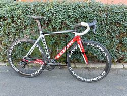 Ultra lehké 6,8kg LOOK 695, Campagnolo Record 