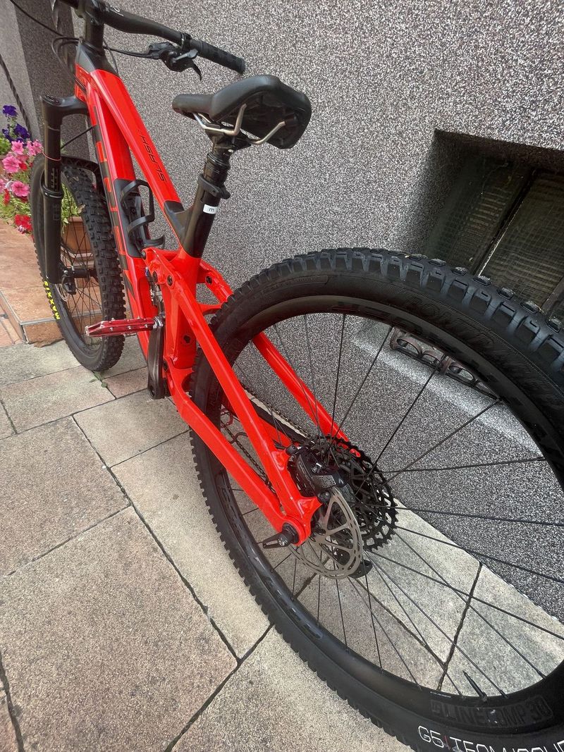  vyměním za nějaké sjezdové kolo!! trek slash 7 2021 