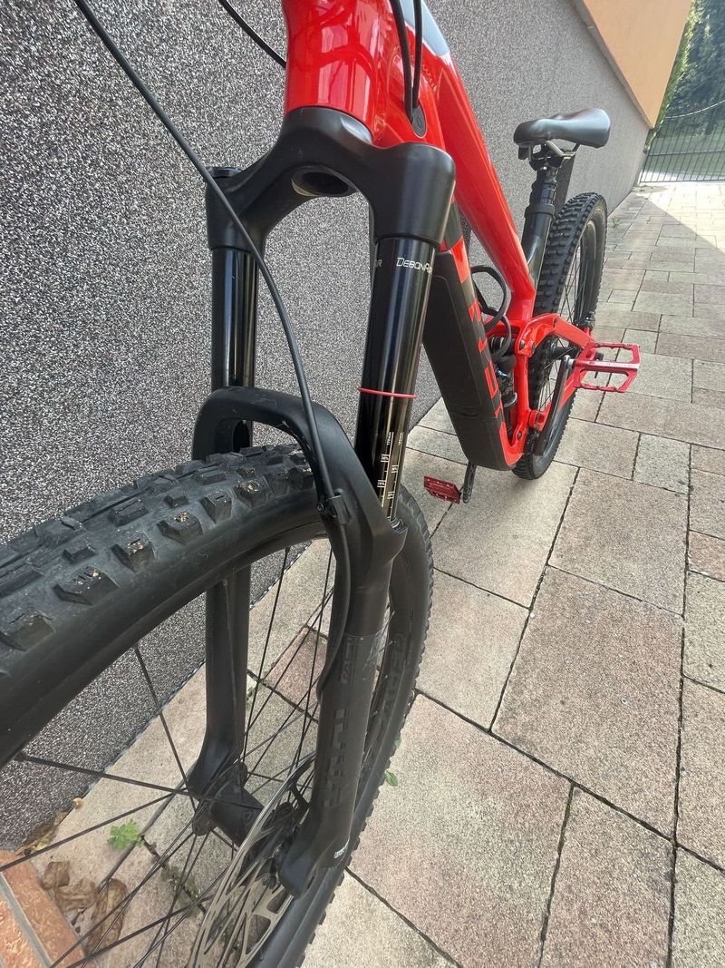  vyměním za nějaké sjezdové kolo!! trek slash 7 2021 