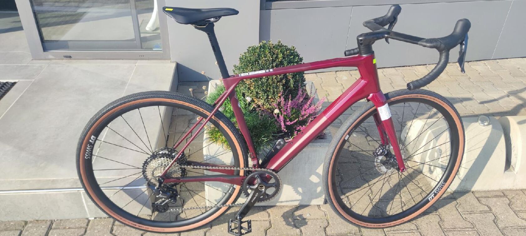 Prodám gravel kolo značky SUPERIOR X-ROAD 9.7 GR Matte Carbon Berry, vel. 56cm (L) 