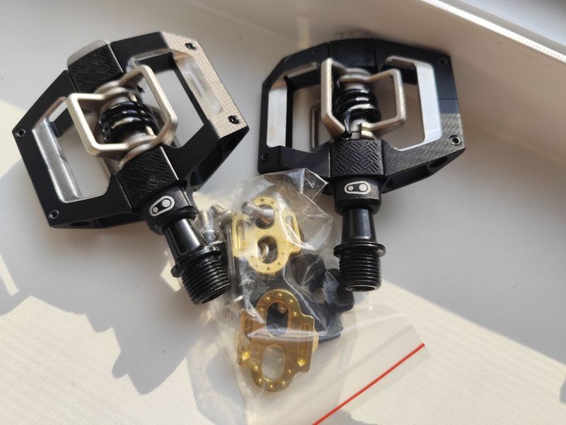 CRANKBROTHERS Mallet Trail Black + kufry/zarážky