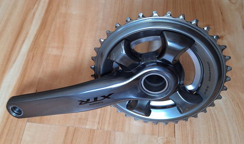 Pravá klika Shimano XTR 2x11s