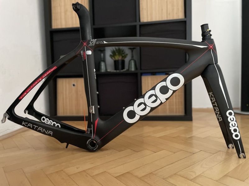 Ceepo Katana / vel.52 / Hi-mod