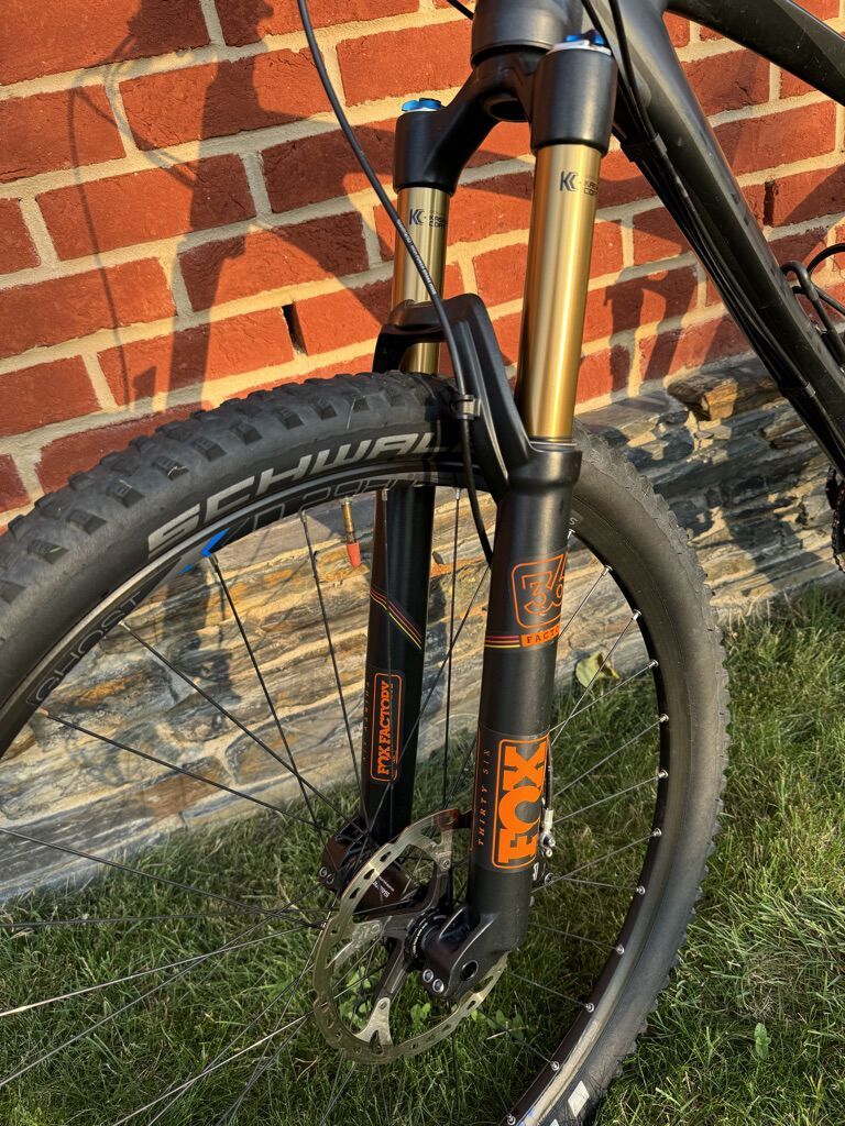 Ghost AMR 2976 – XC kolo – upgrade – pohon Shimano XT 1x11, vidlice, teleskopická sedlovka, kokpit