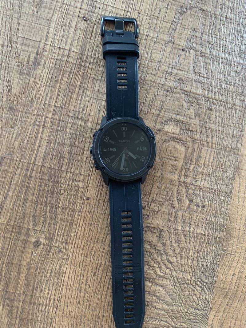 Prodám hodinky Garmin Tactix Delta Sapphire