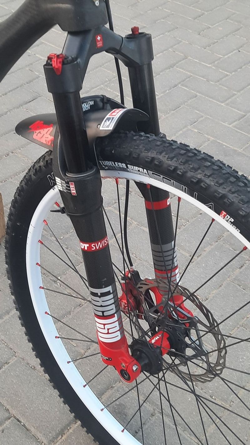 IBIS Mojo Sl - full carbon 11.6kg