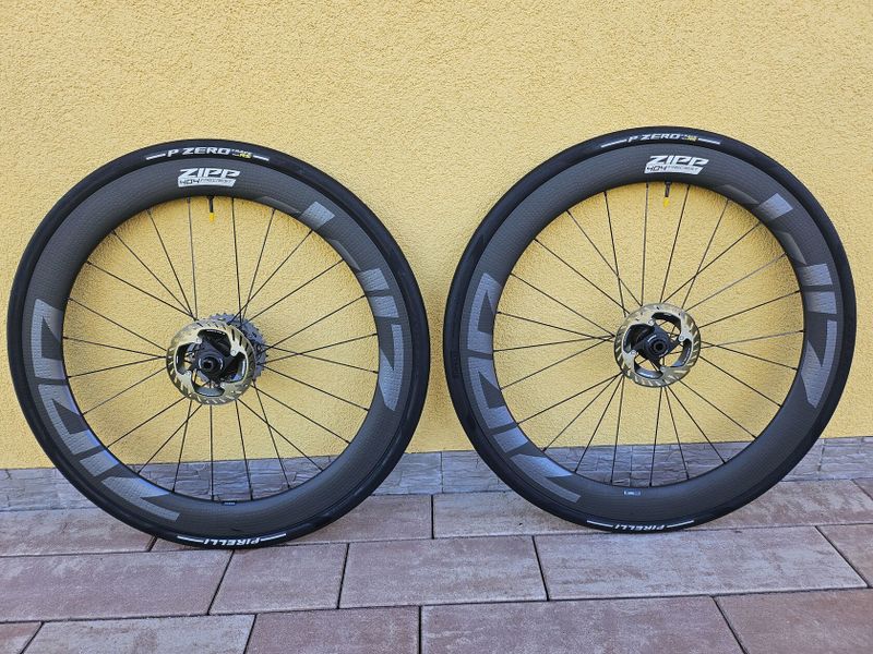 Bezdušová silniční kola Zipp 404 Firecrest Carbon Disc