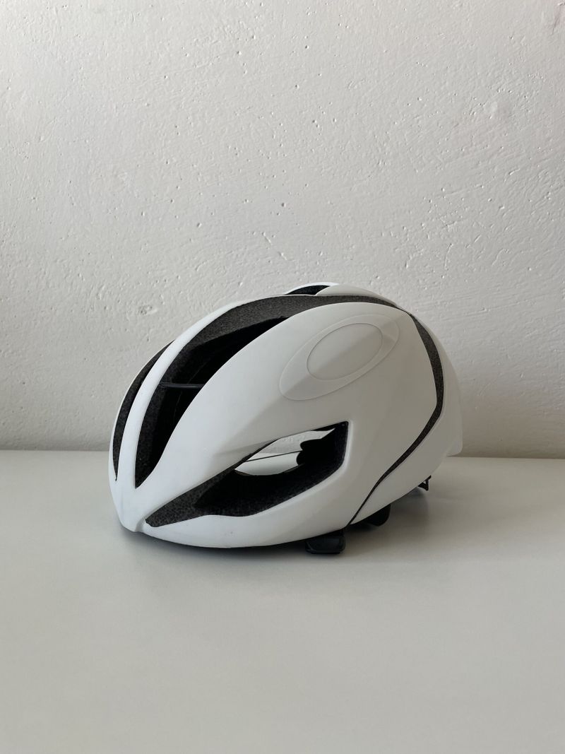 Helma Oakley ARO5 Matte White, M (54–58 cm)