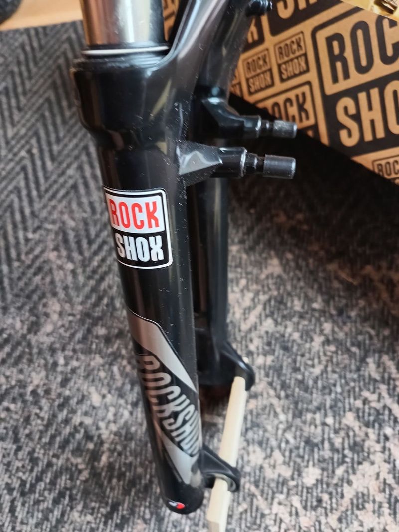 Prodám nepoužitou vidlici RockShox 