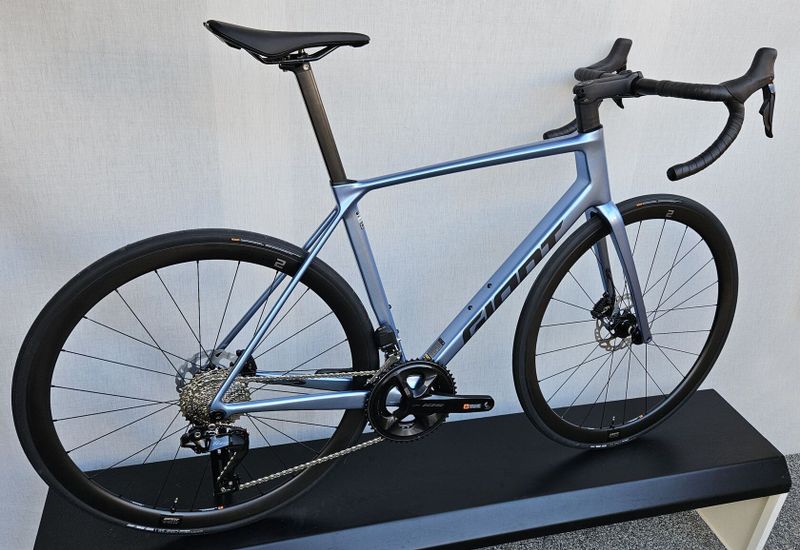 GIANT TCR Advanced Pro 1 Di2 2024/2025 – závodní karbonová silnička - NOVÁ