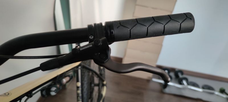 Kellys Gibon 50 + Vidlice Rock Shox Pike 160