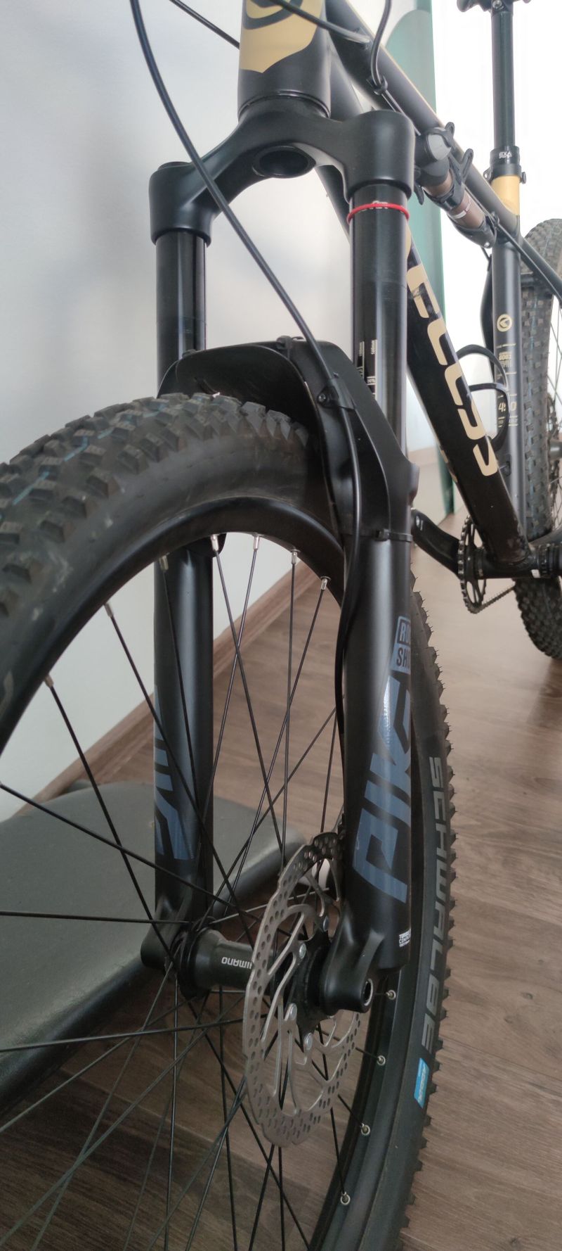 Kellys Gibon 50 + Vidlice Rock Shox Pike 160