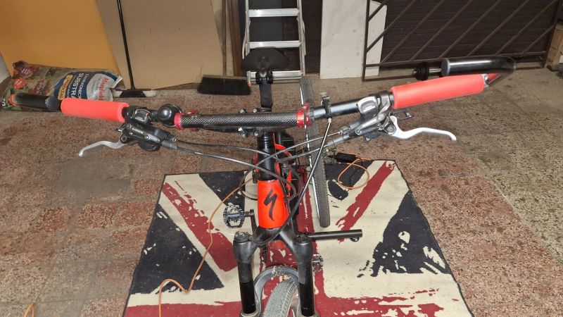 Prodám Specialized rockhoopper