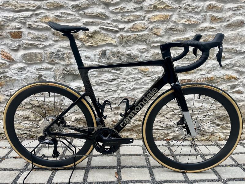 Silniční kolo Cannondale SuperSix EVO Custom Di2 - Karbonová kola, kombo řidítka