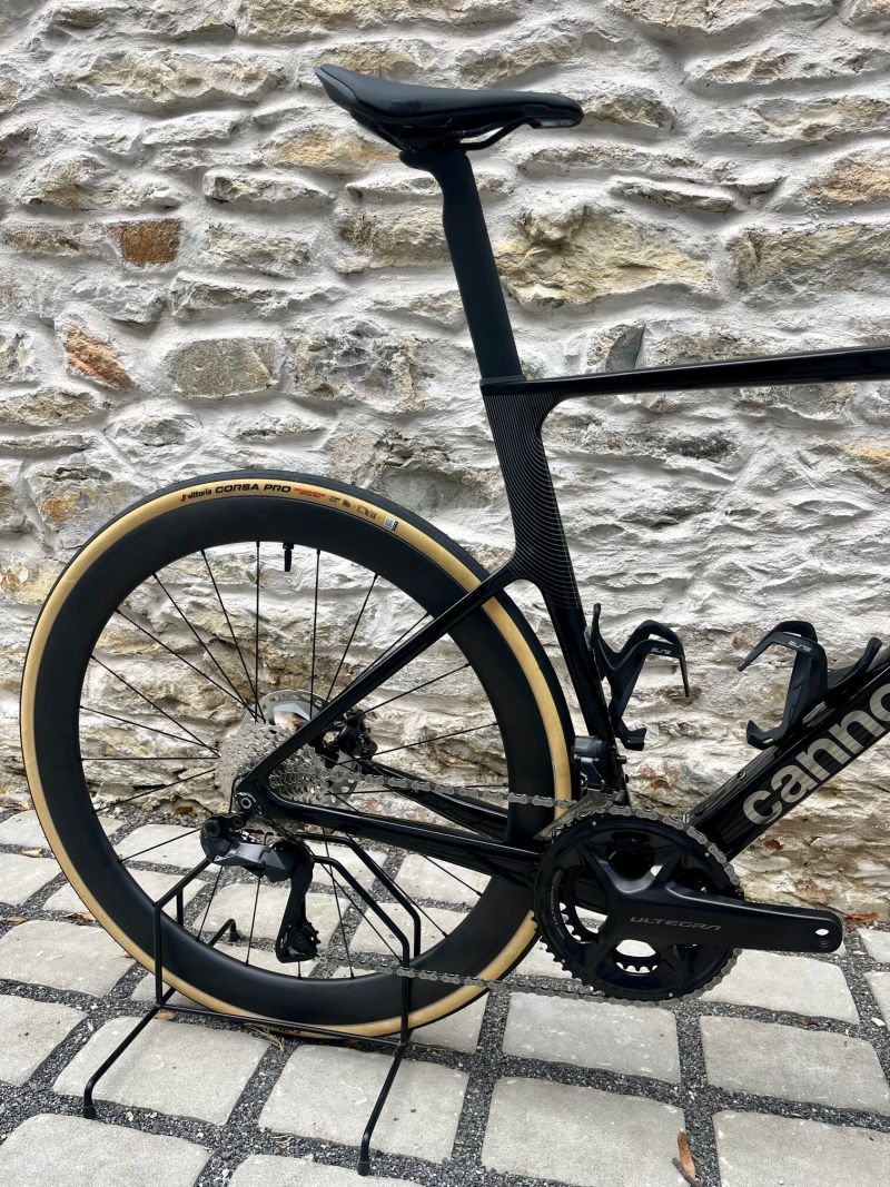 Silniční kolo Cannondale SuperSix EVO Custom Di2 - Karbonová kola, kombo řidítka