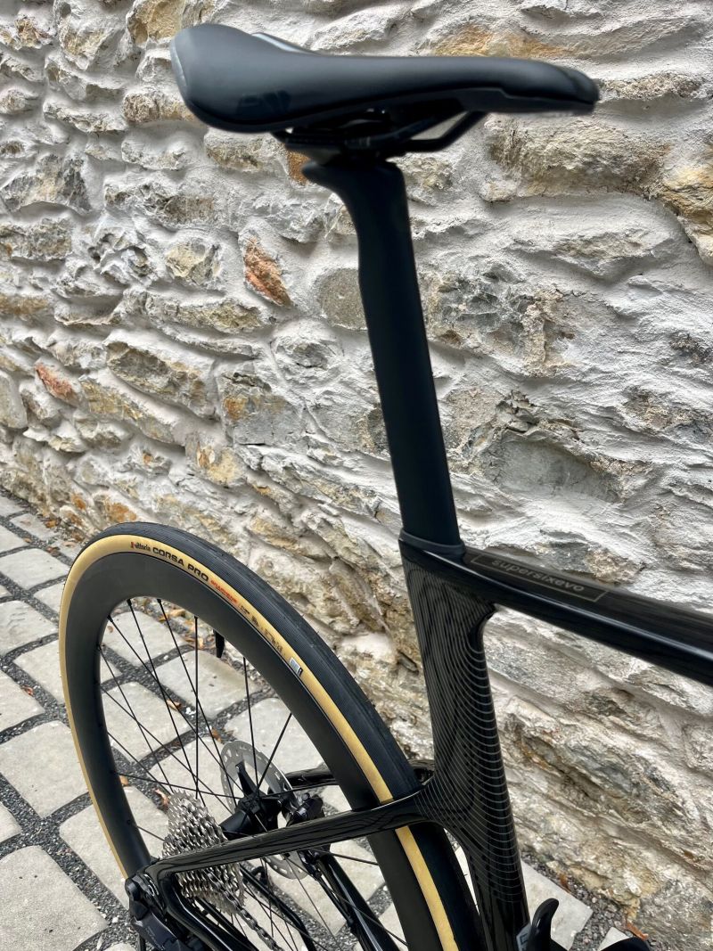 Silniční kolo Cannondale SuperSix EVO Custom Di2 - Karbonová kola, kombo řidítka