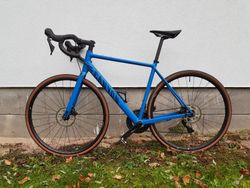 Canyon Endurace 7; Barva: True Blue; Velikost rámu: M