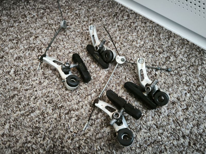 Shimano Alivio cantilever