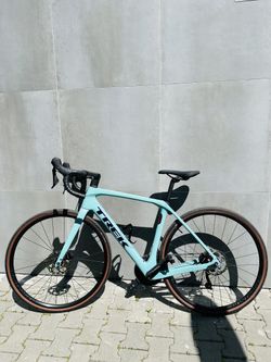 TREK Domane SL 5 Gen 4 Blue Sage velikost 54 (168-174cm)