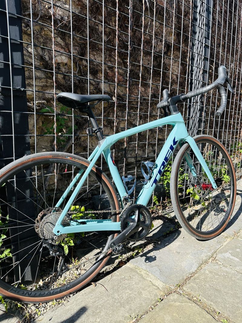 TREK Domane SL 5 Gen 4 Blue Sage velikost 54 (168-174cm)