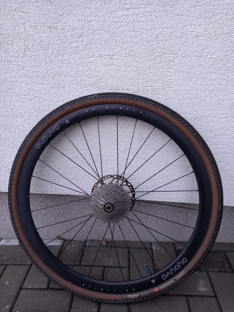 1620g Zapletená kola PANCHOWHEELS SPIRIT 35 DISC