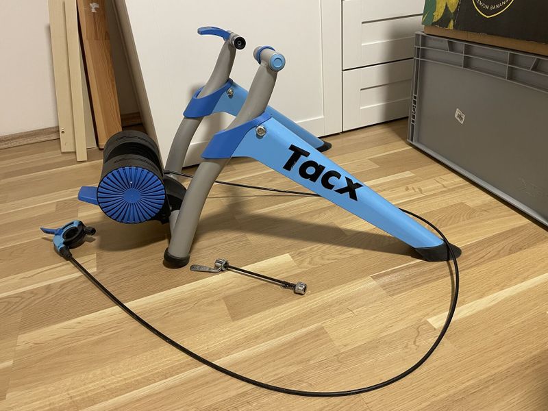 Cyklotrenažer Tacx Booster