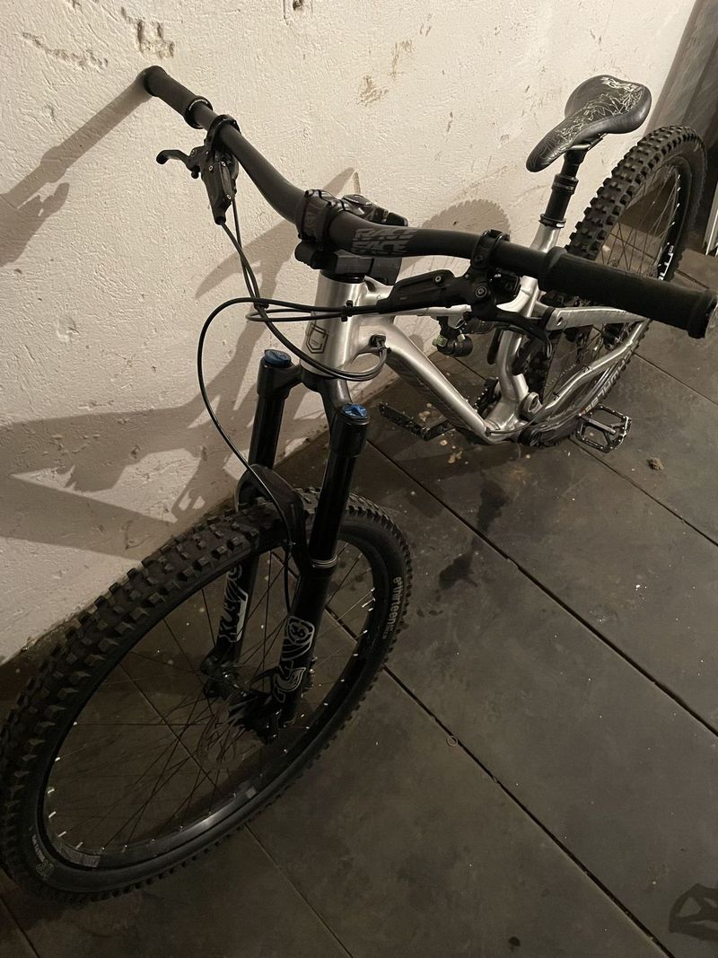 Commencal Meta