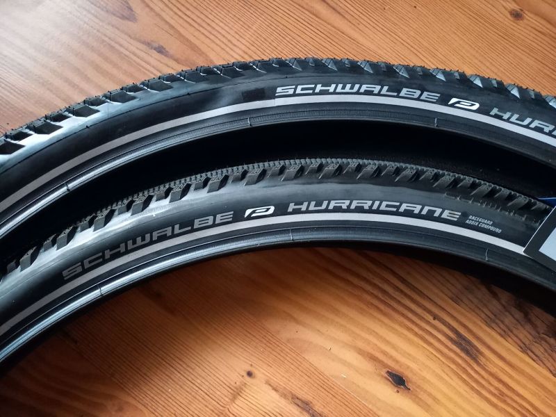 Pláště Schwalbe Hurricane 29 " Addix RaceGuard s reflexním pruhem 57-622 2 x NOVÉ