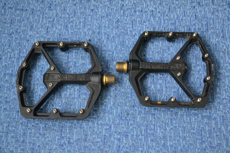 Crankbrothers Stamp 11 Large (titanová osa)