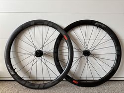 Zapletená kola Zipp 303 S ořech XDR i Shimano