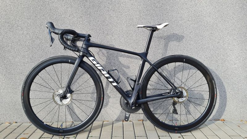 Giant TCR Advanced Pro Team Disc 2021, velikost S, 7,4kg