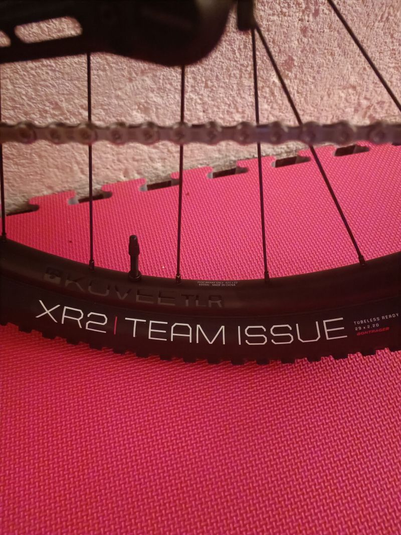 Plášť na kolo Bontrager 29x 2.2