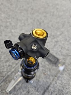 Öhlins TXC1 air 165x440 remote