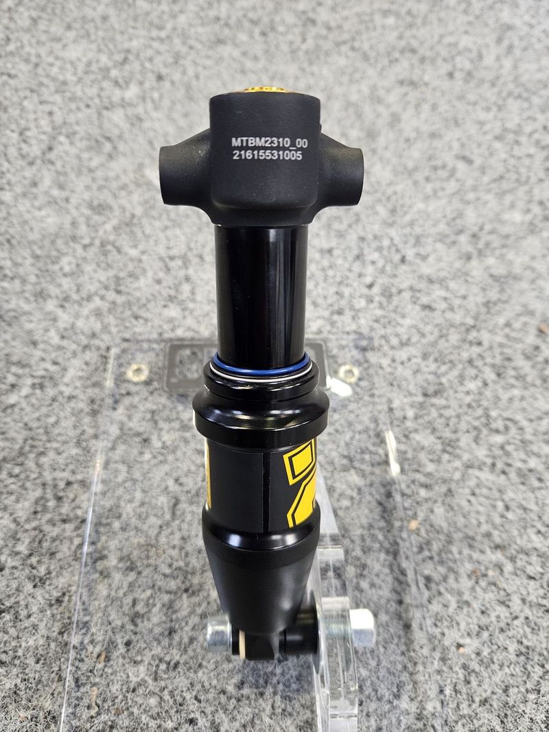 Öhlins TXC1 air 165x440 remote