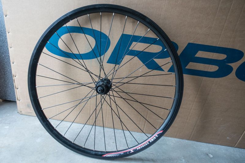 Zapletené kolo X-Rims 559/26 Disk CL - zadní, ráfek dvoustěnný černý, Shimano 8-11